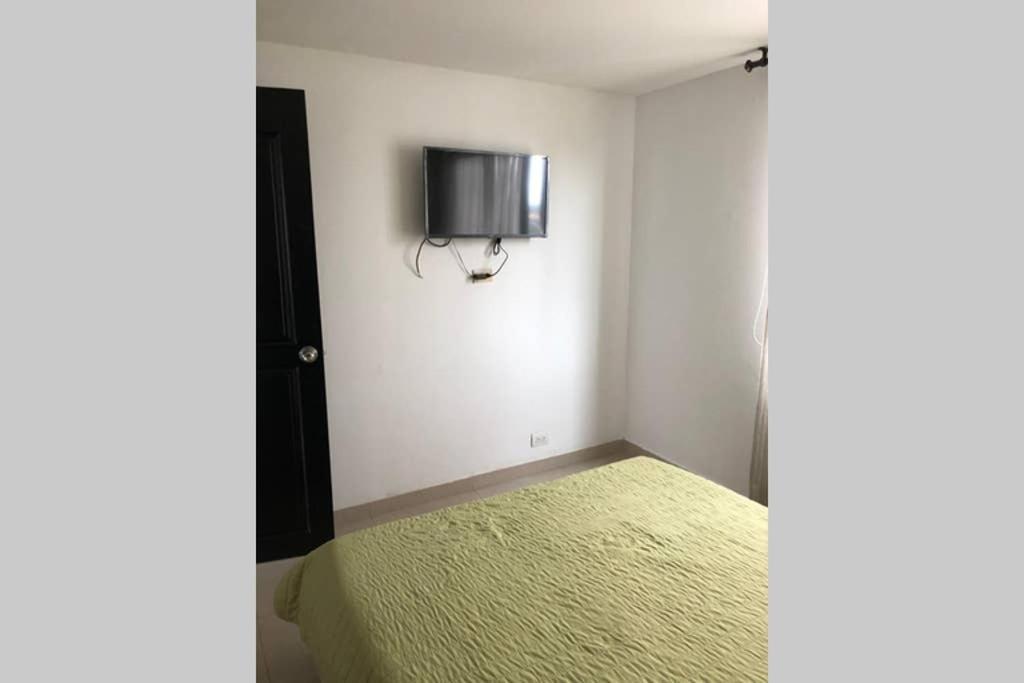 Apartamento Amoblado Con Excelente Ubicacion เปเรย์รา ภายนอก รูปภาพ