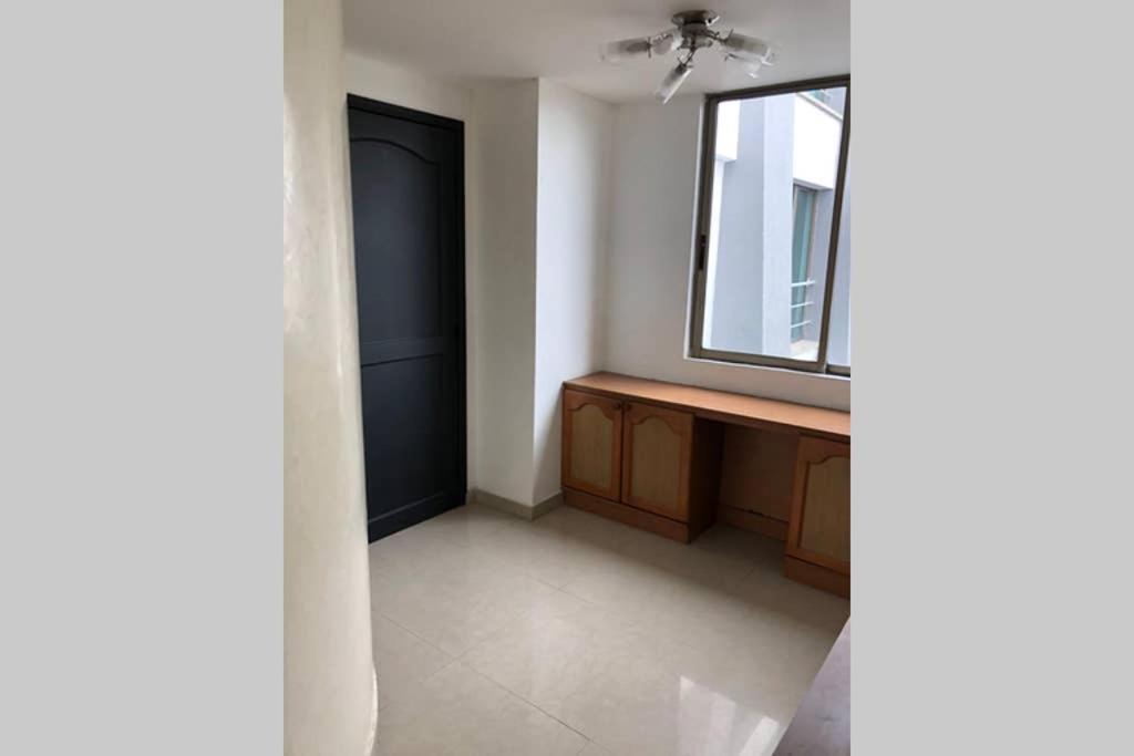 Apartamento Amoblado Con Excelente Ubicacion เปเรย์รา ภายนอก รูปภาพ