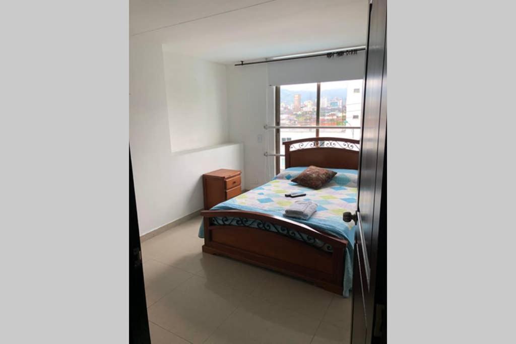Apartamento Amoblado Con Excelente Ubicacion เปเรย์รา ภายนอก รูปภาพ