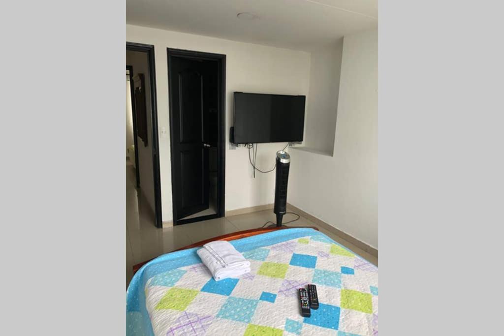 Apartamento Amoblado Con Excelente Ubicacion เปเรย์รา ภายนอก รูปภาพ